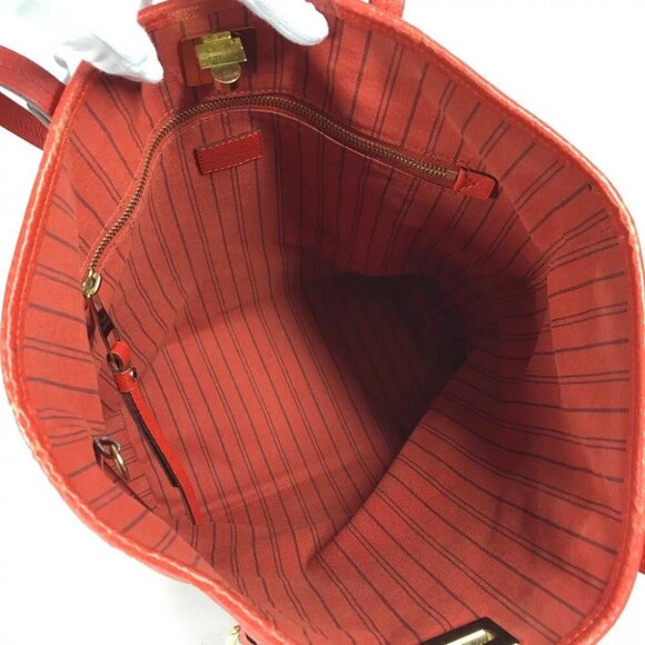 LOUIS VUITTON MonogramEmpreinte CitadinPM Shoulder Bucket with Pouch - Picture 3 of 16